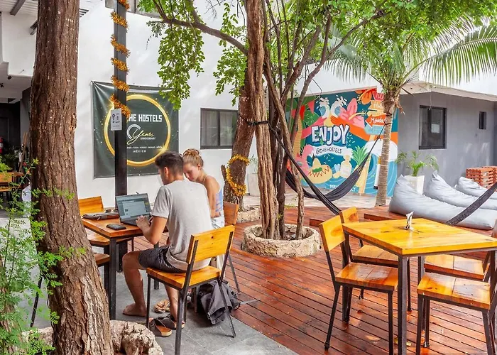 Che & Bar Adults Only Hostal