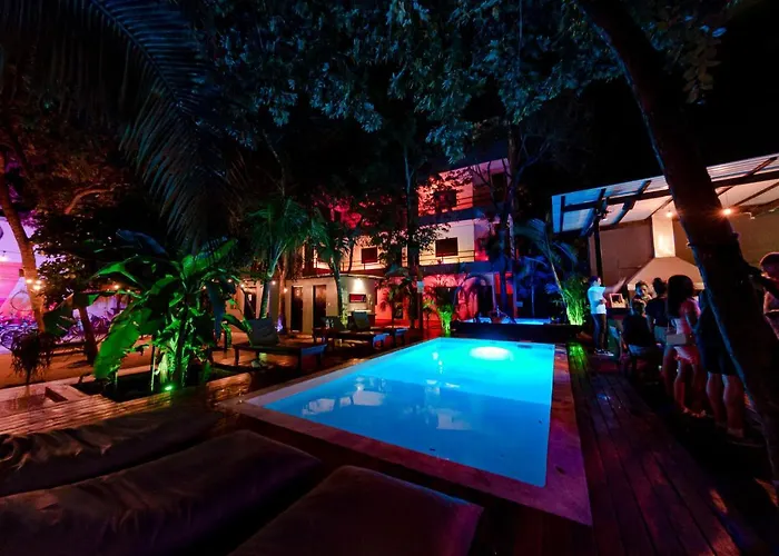 Che & Bar Adults Only Hostal