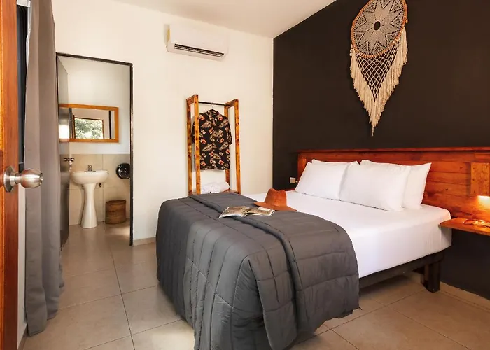 Hostal Che & Bar Adults Only