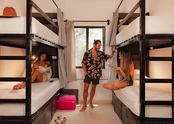 Hostal Che & Bar Adults Only *