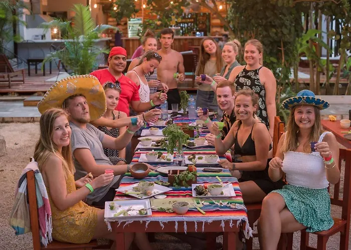 Hostal Che & Bar Adults Only